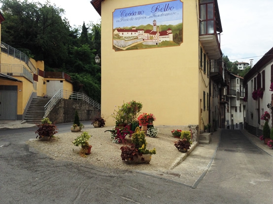 La curva a Cossano Belblo sulla strada provinciale verso Rocchetta.