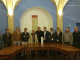 Il Consiglio Direttivo dell'Enoteca Regionale di Mango con Alberto Cirio.