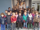 Gli alunni della scuola primaria di Cossano Belbo.