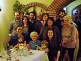 Una fotografia di gruppo della famiglia Tosa di Cossano Belbo.